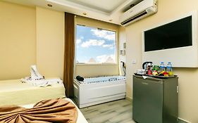 Venus Pyramids-Guest House